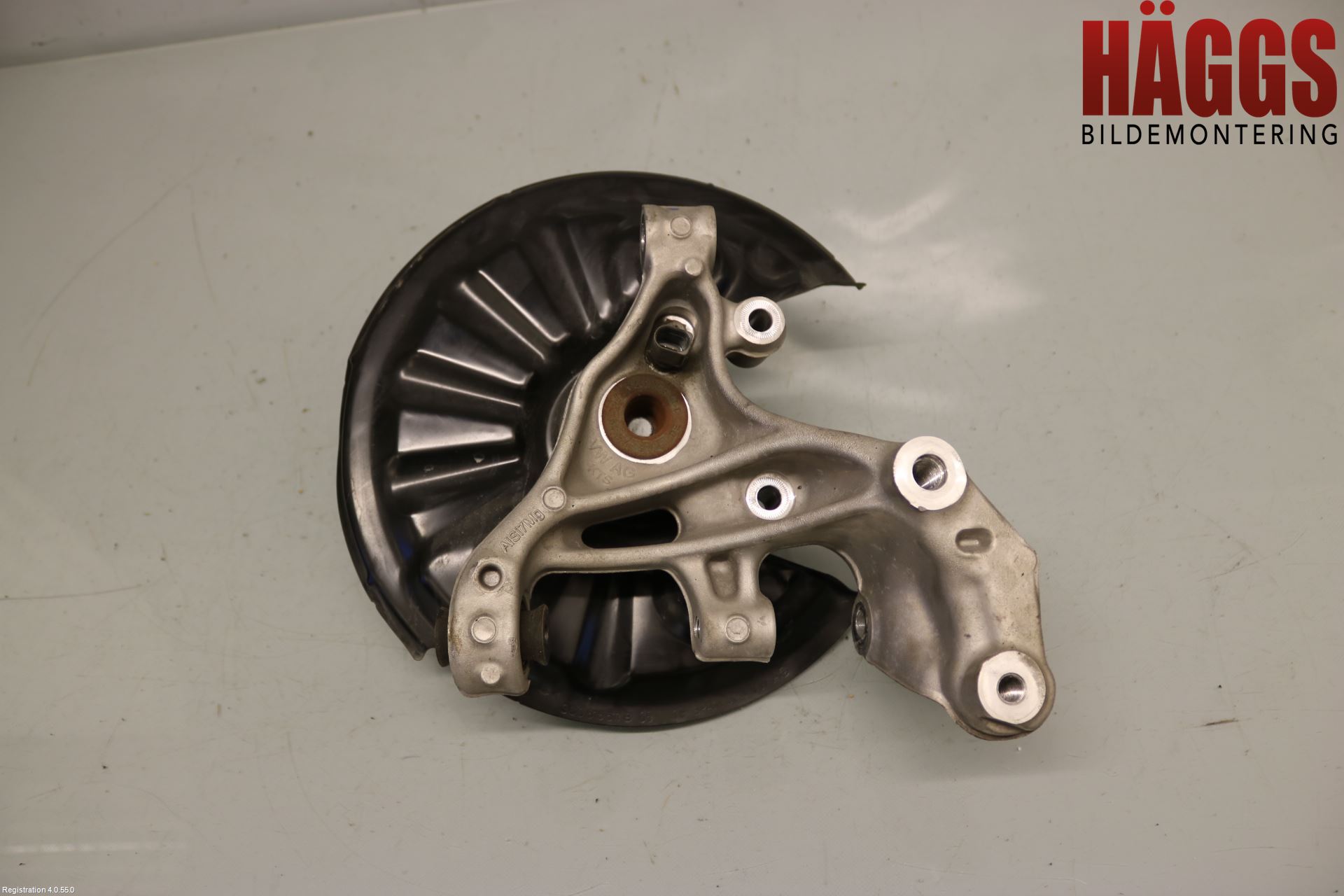 Audi Q3 F3 19- Hjullagerhus Bak Vä