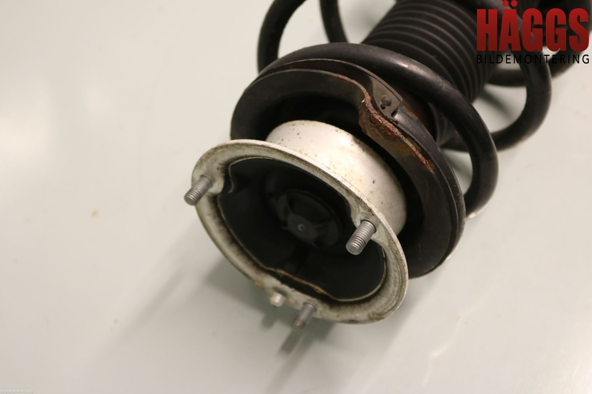 BMW X3 E83     03-10 Fjäderben Fram Höger