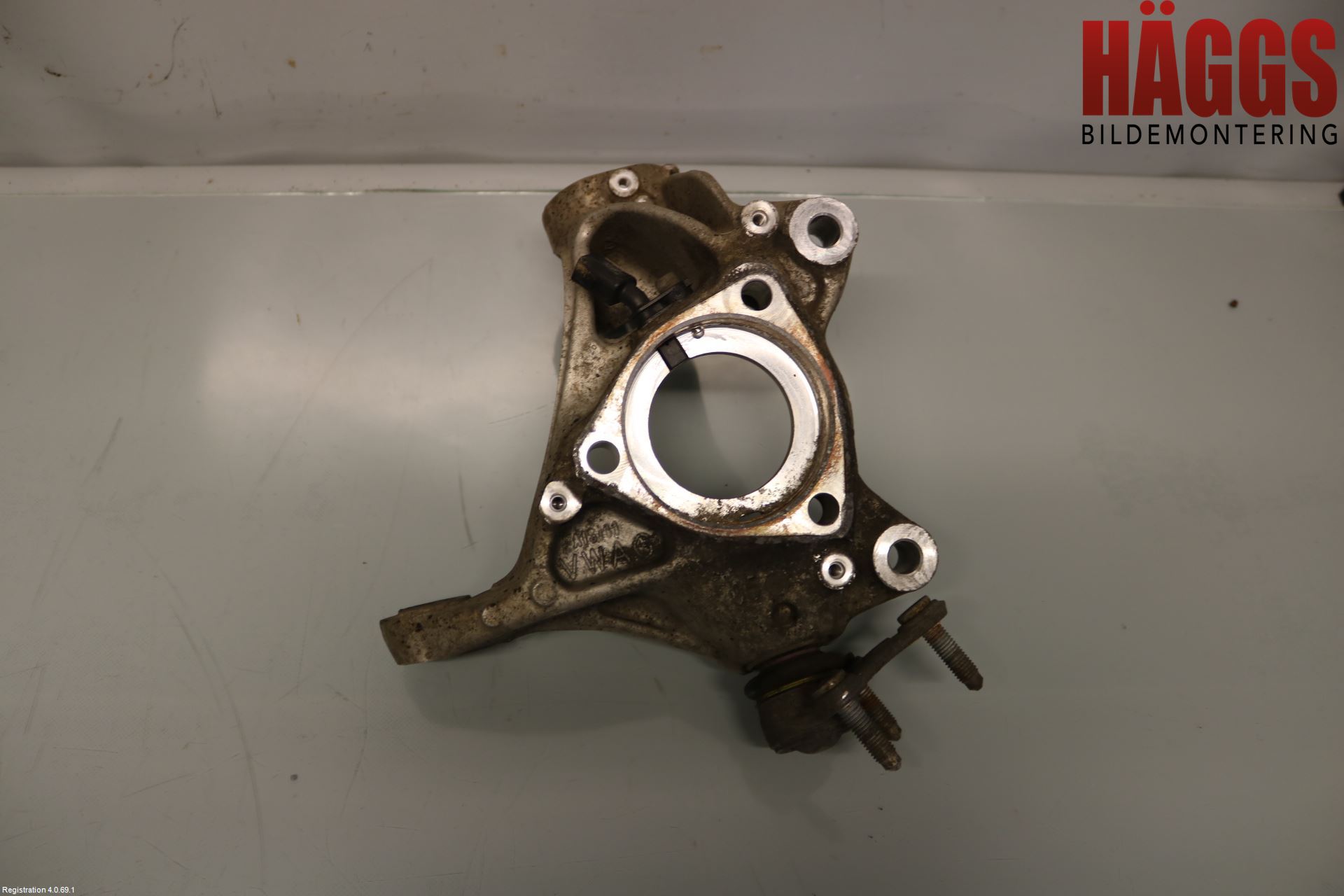 Volkswagen VW PASSAT 15-19 Styrspindel Lagerhus Hö