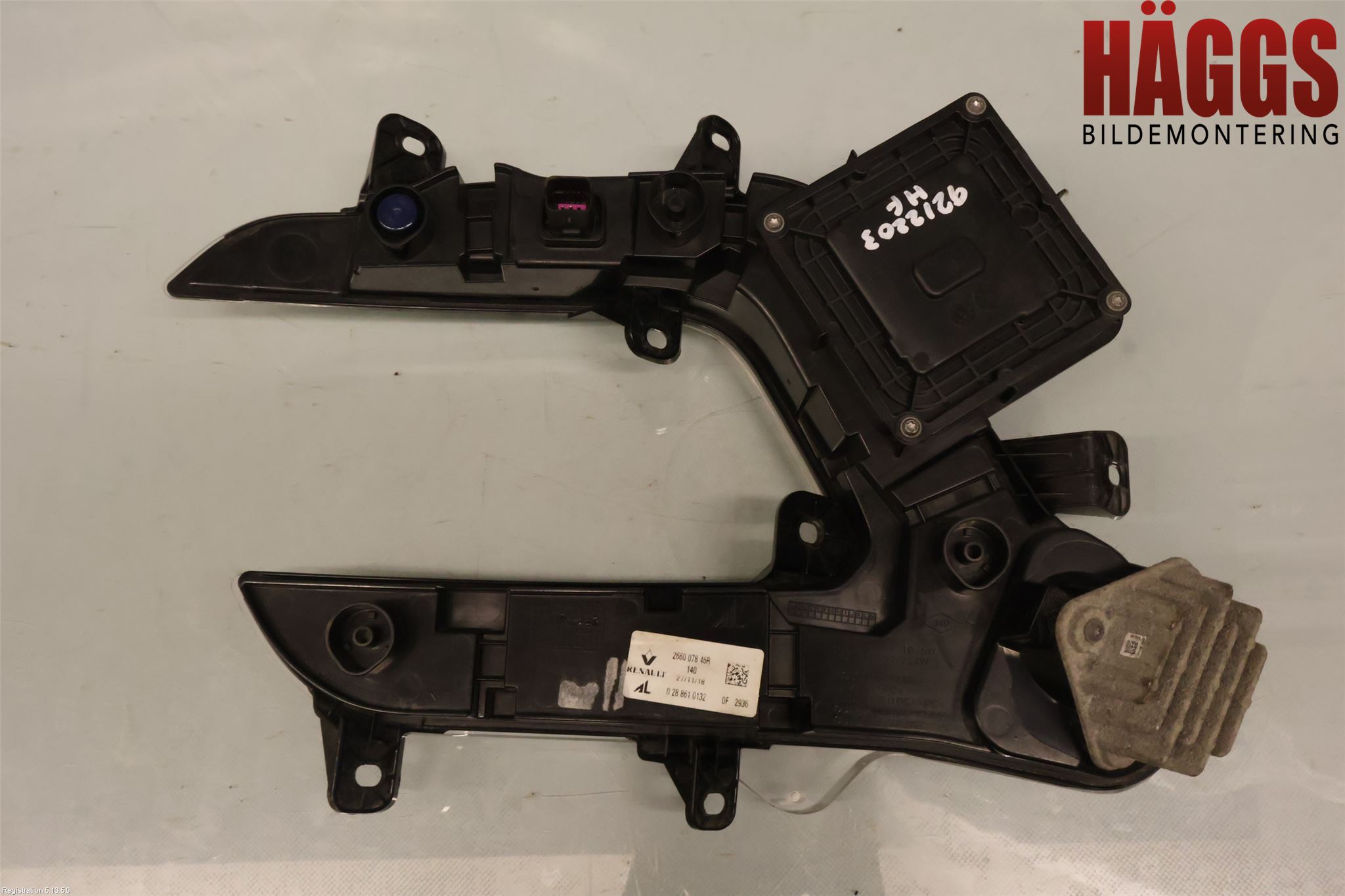 Renault CAPTUR 13-19 Positionsljus Fram Hö