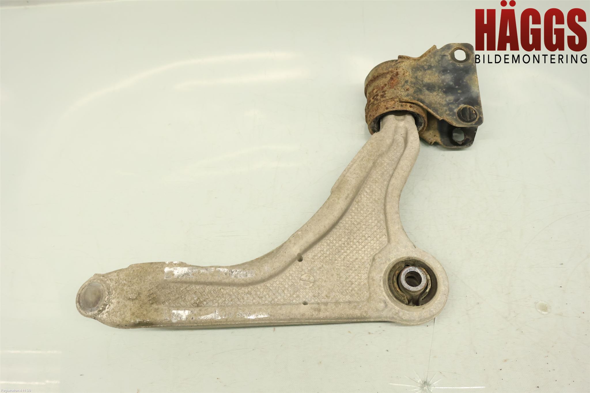 Ford MONDEO 15-22 Bärarm Fram Undre Vä