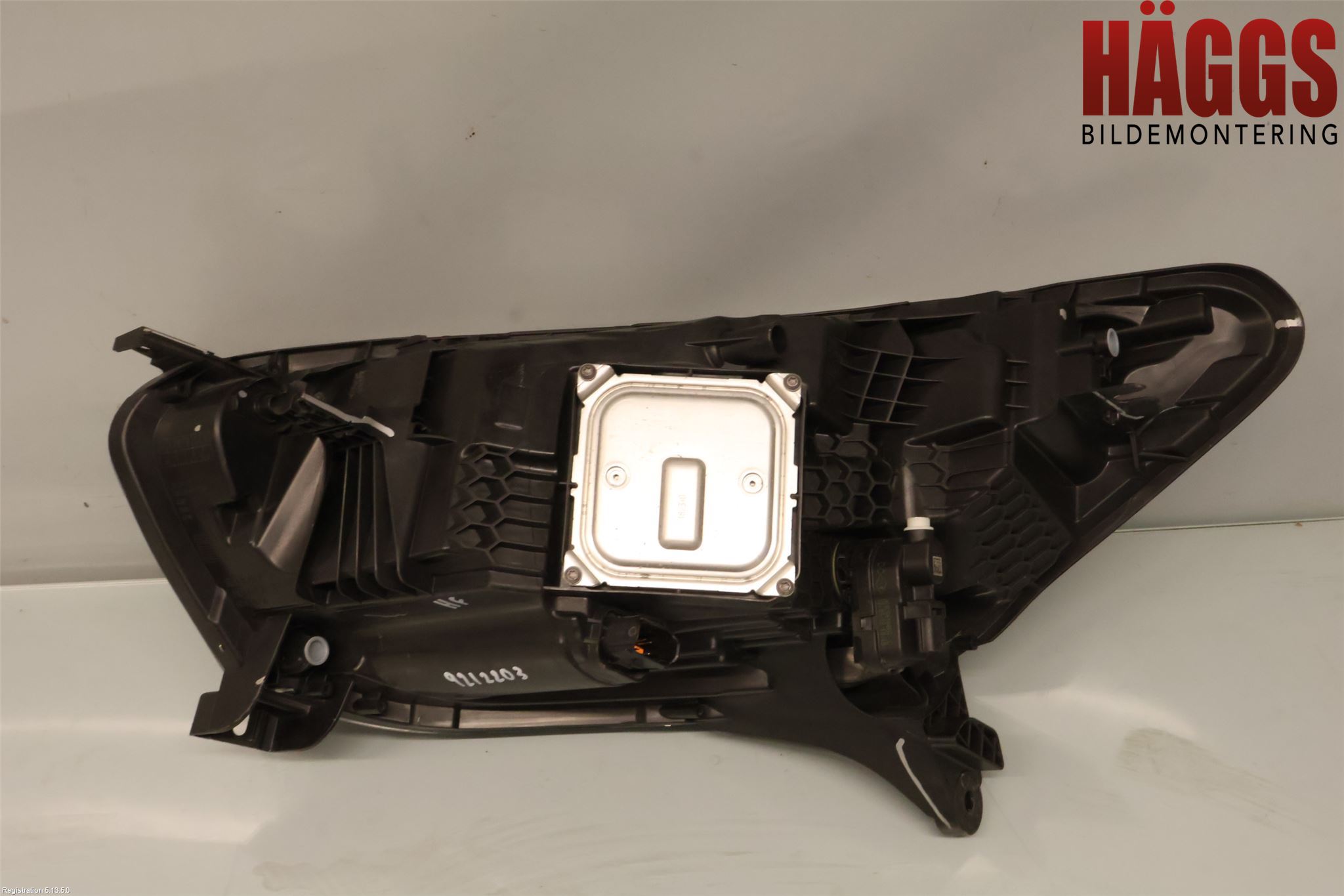 Renault CAPTUR 13-19 Strålkastare Höger