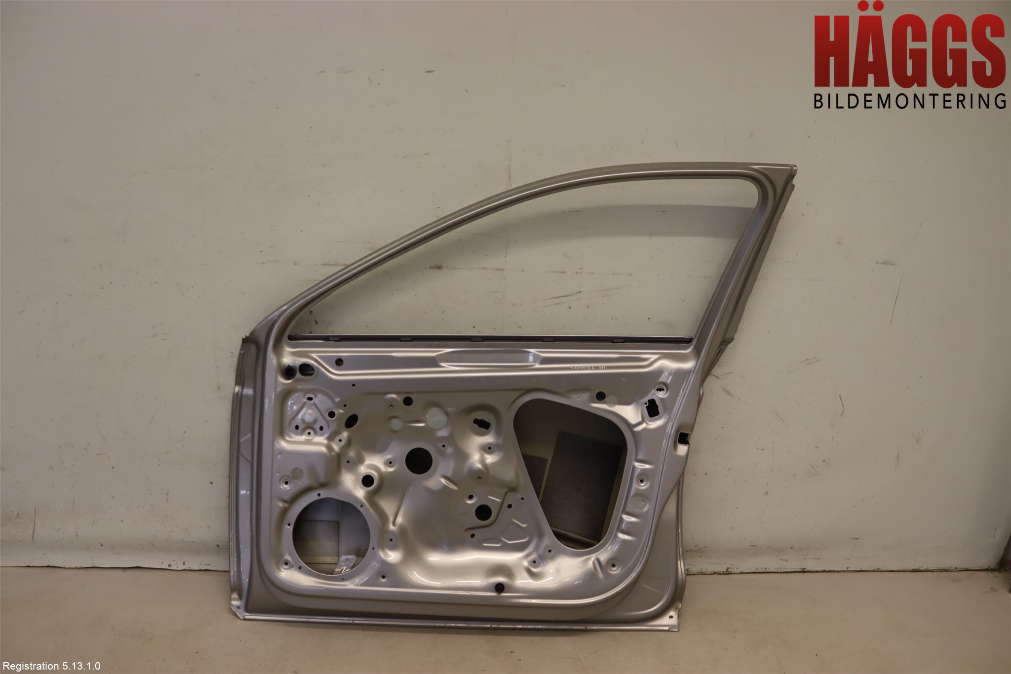 Volkswagen VW PASSAT 15-19 Dörr Fram Höger