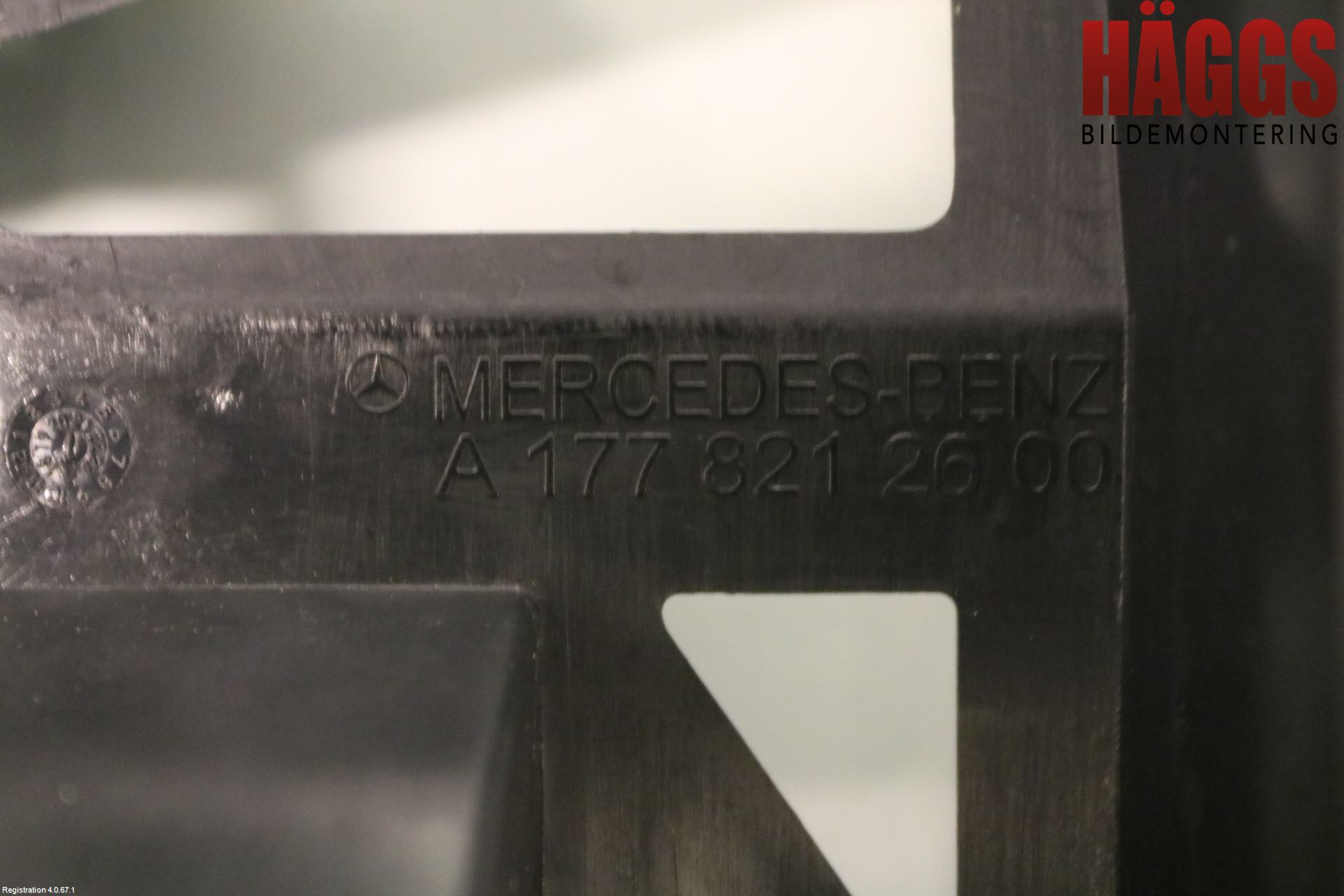 Mercedes-Benz MB A-KLASS (W177) 18- Stötfångarfäste Bak Hö