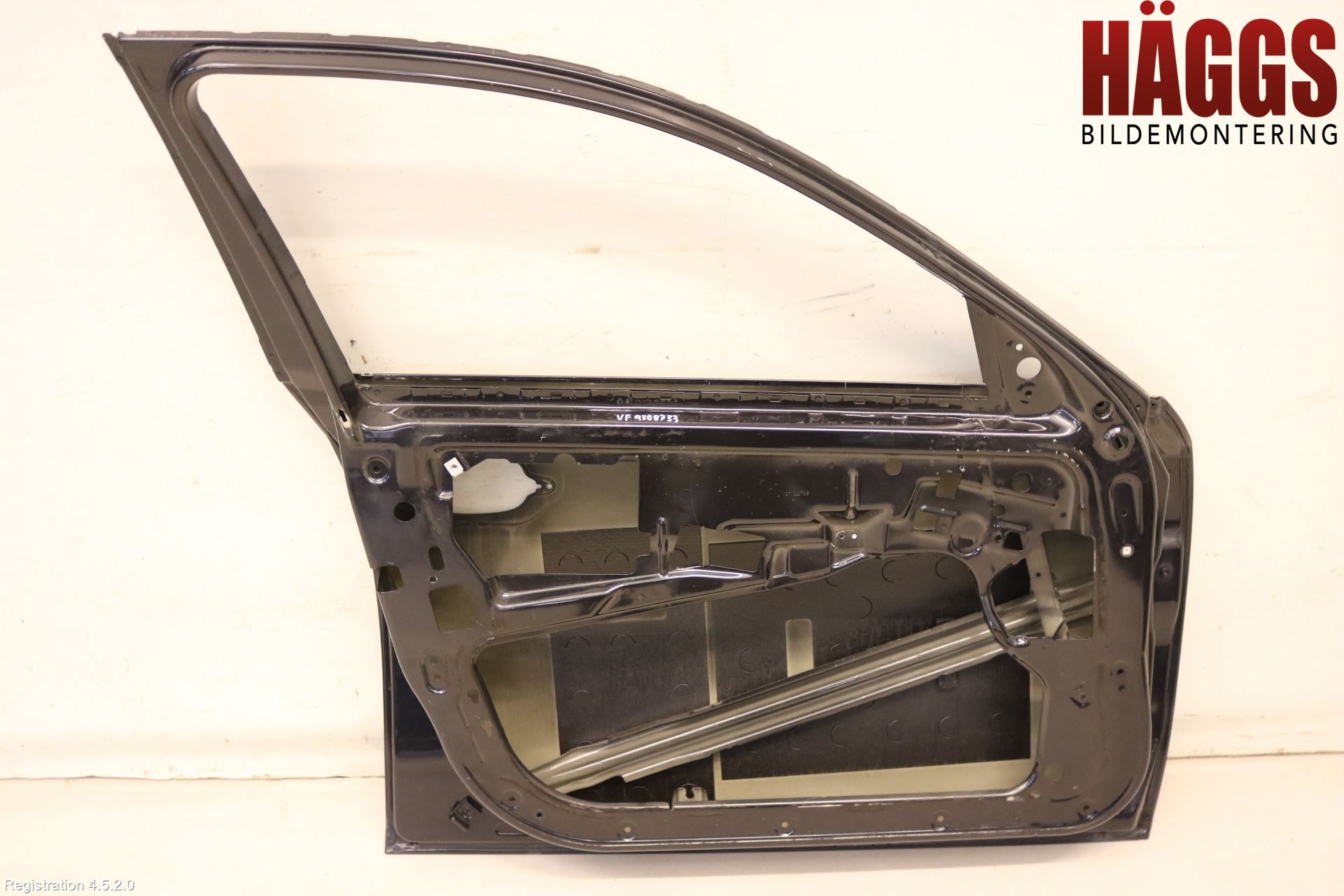 BMW 5 E60/61 Sed/Tou 02-10 Dörr Fram Vänster