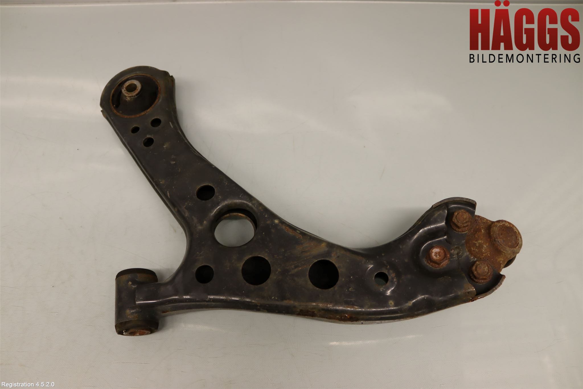 Toyota COROLLA 19- Bärarm Fram Undre Hö
