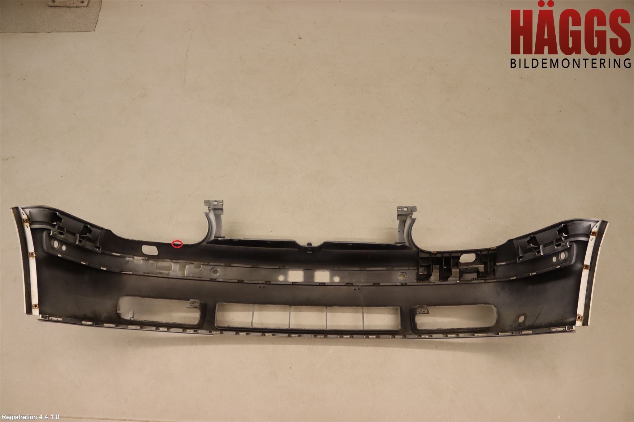 Volkswagen VW GOLF IV 98-06 Stötfångarbeklädnad Fram