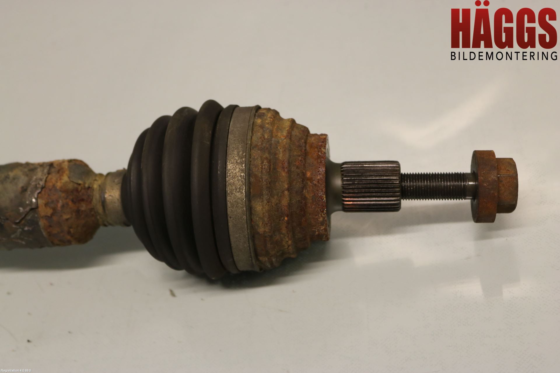 Volkswagen VW PASSAT 05-11 Drivaxel Fram Höger