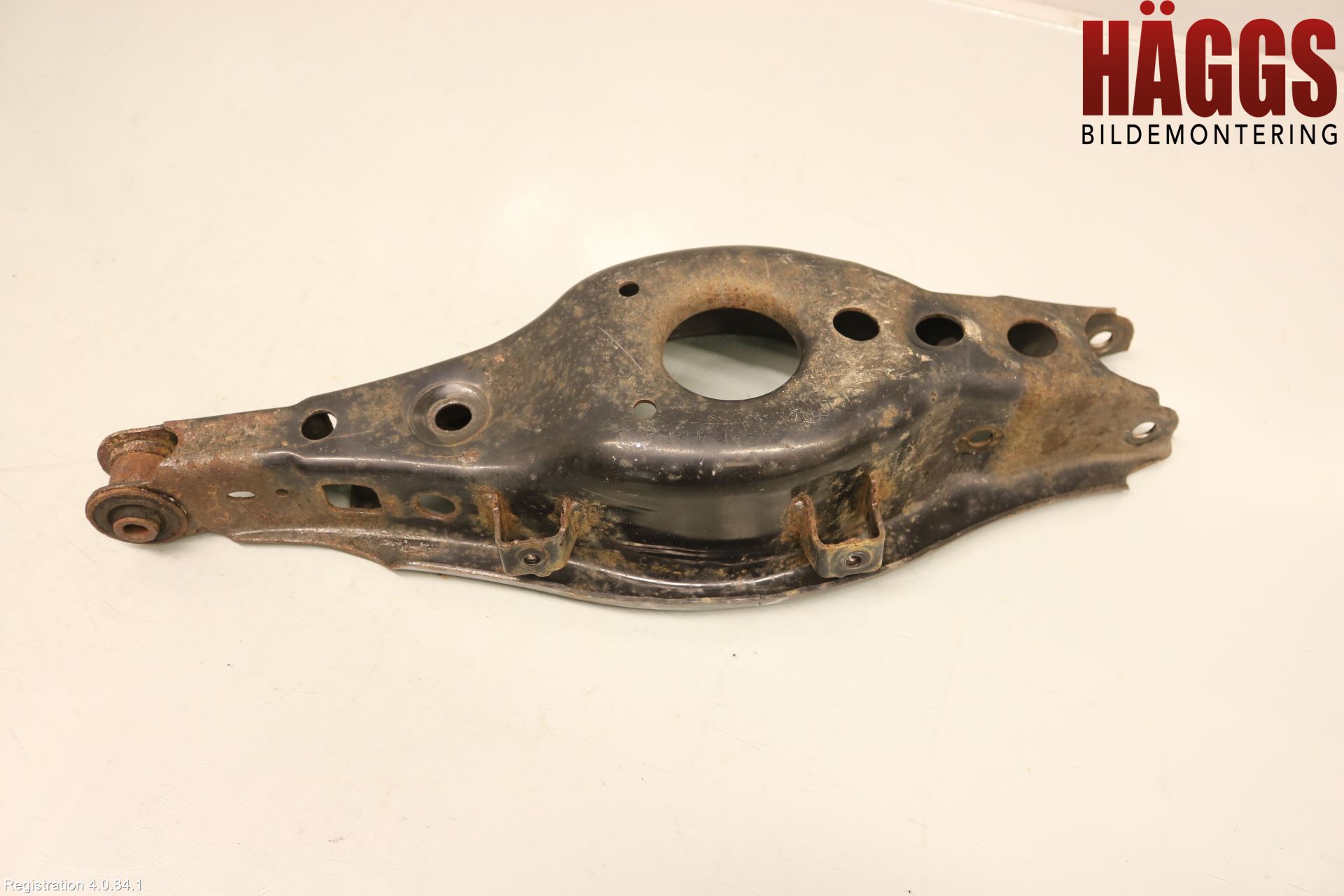 Toyota AVENSIS 16-18 Bärarm Bak Höger