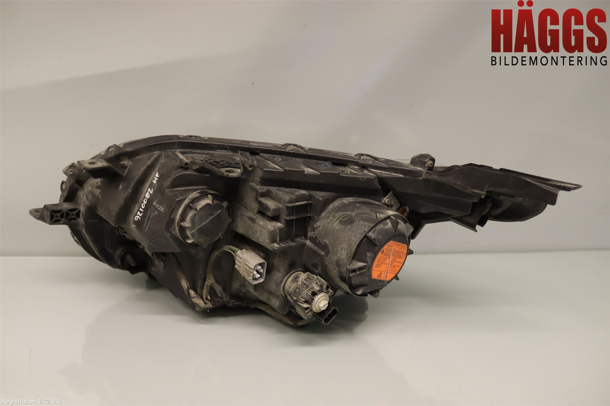 Mitsubishi L200 16-23 Strålkastare Höger