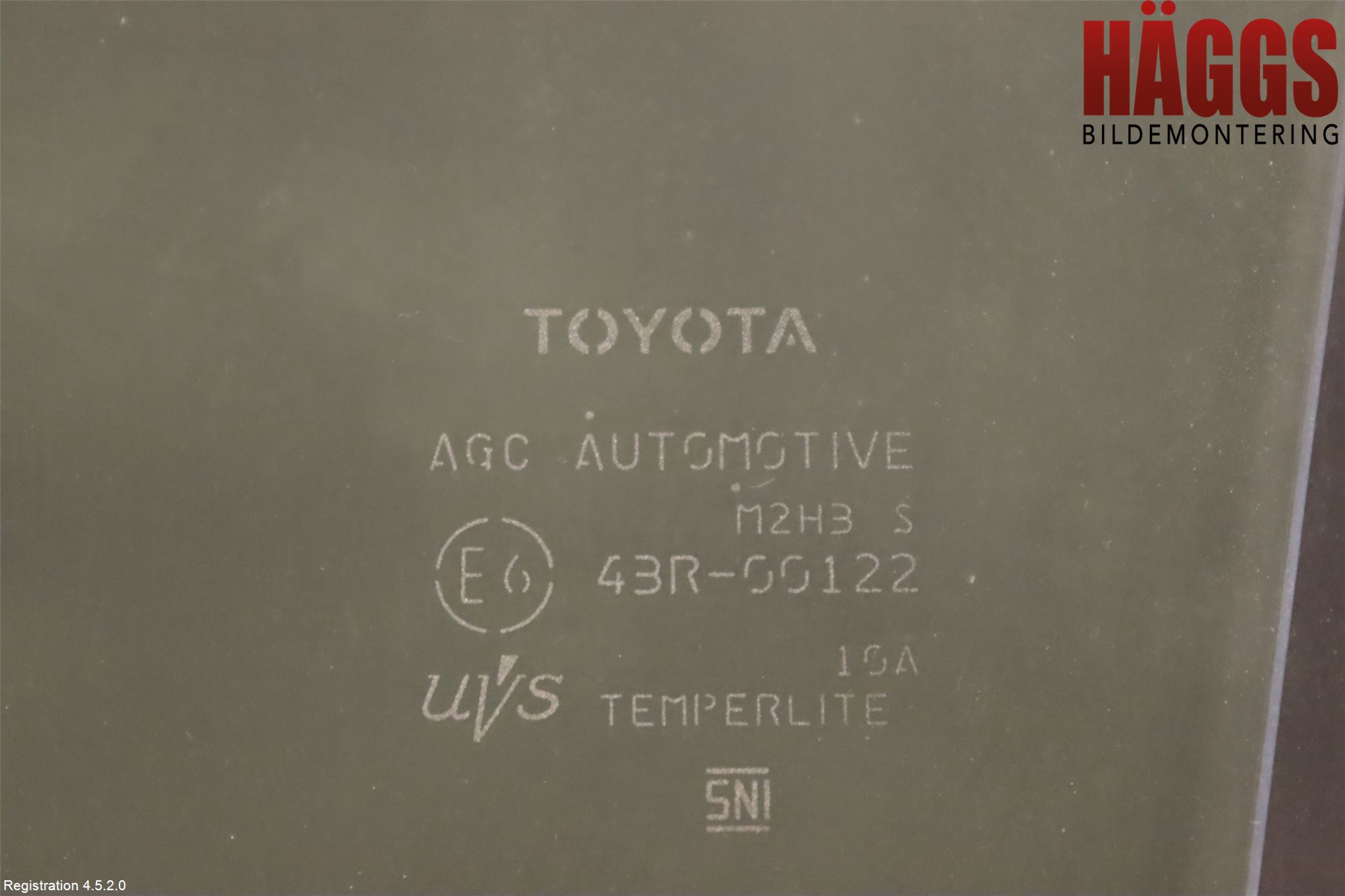 Toyota RAV4 19- Dörruta Bak Höger