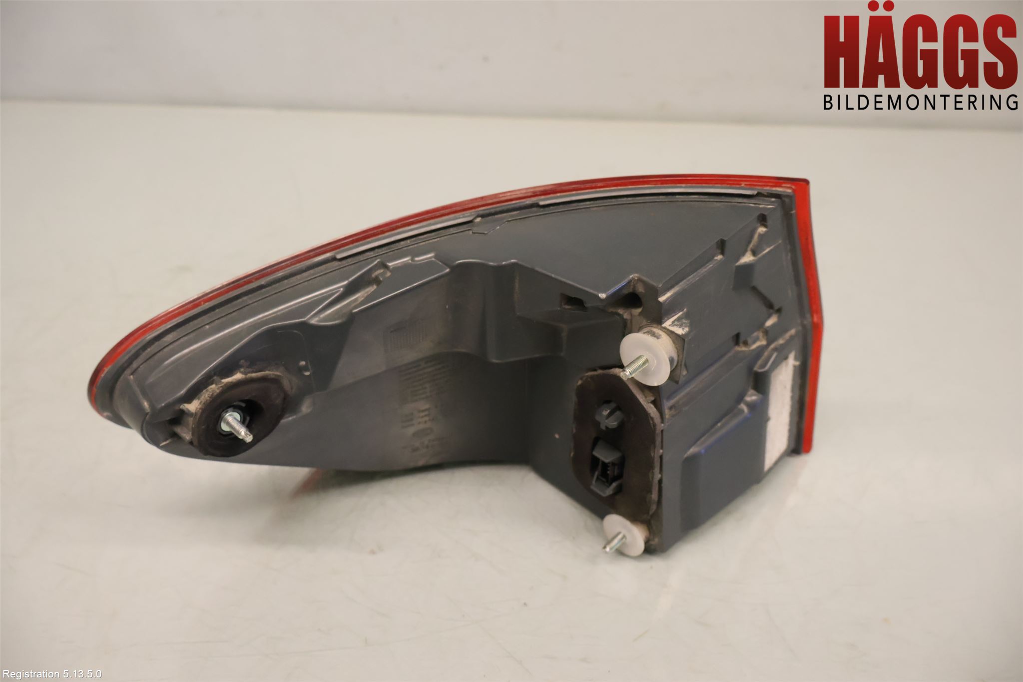 BMW 5 F10/F11/F18 09-17 Bakljus Höger