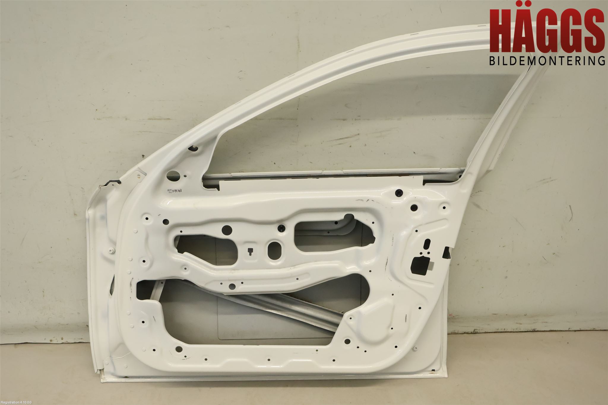 BMW 5 F10/F11/F18 09-17 Dörr Fram Höger