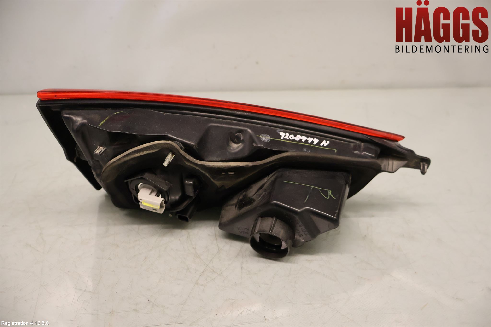 Nissan QASHQAI 14-17 Bakljus Lucka Hö