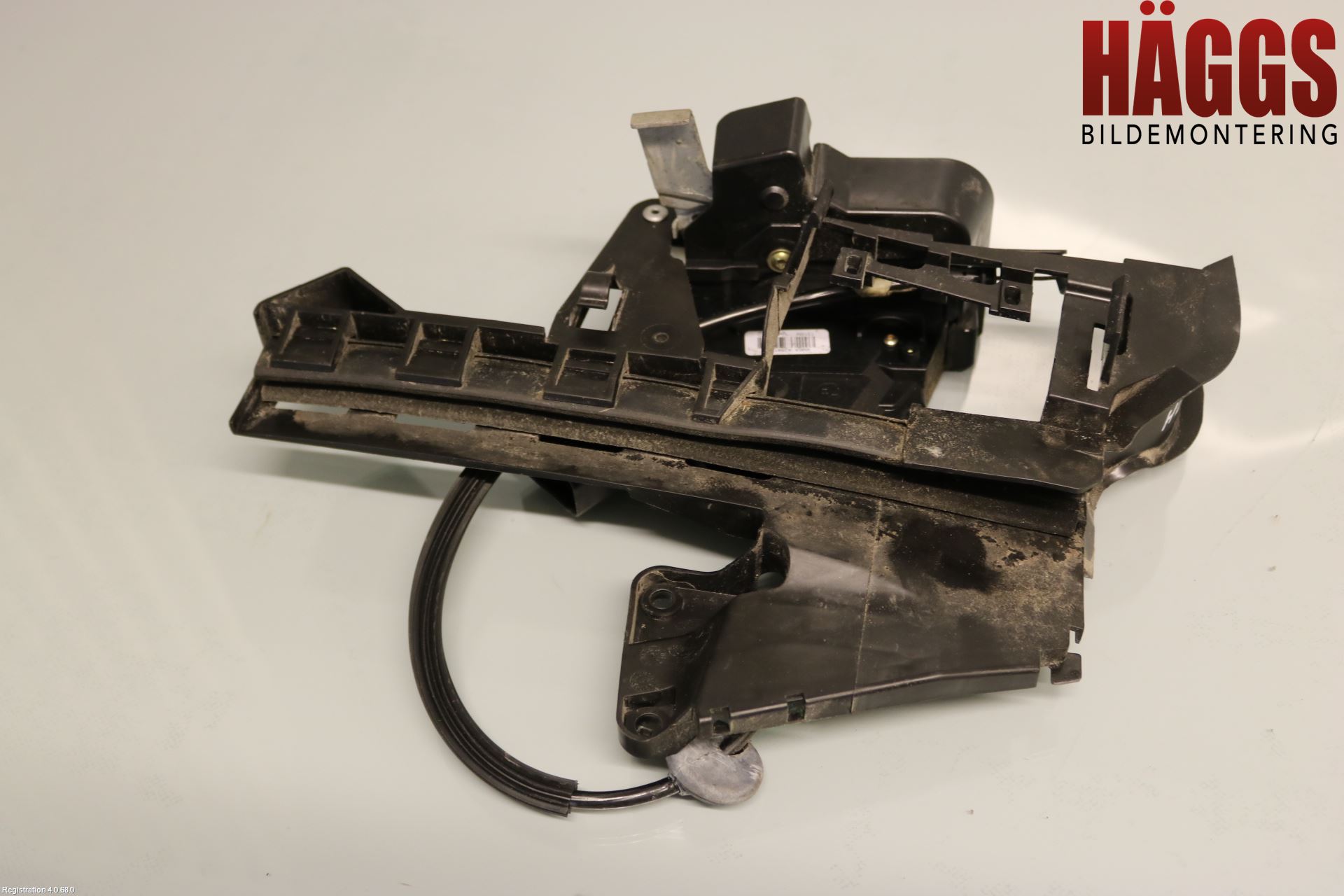 Ford FOCUS     04-07 Låskista-Dörrlås