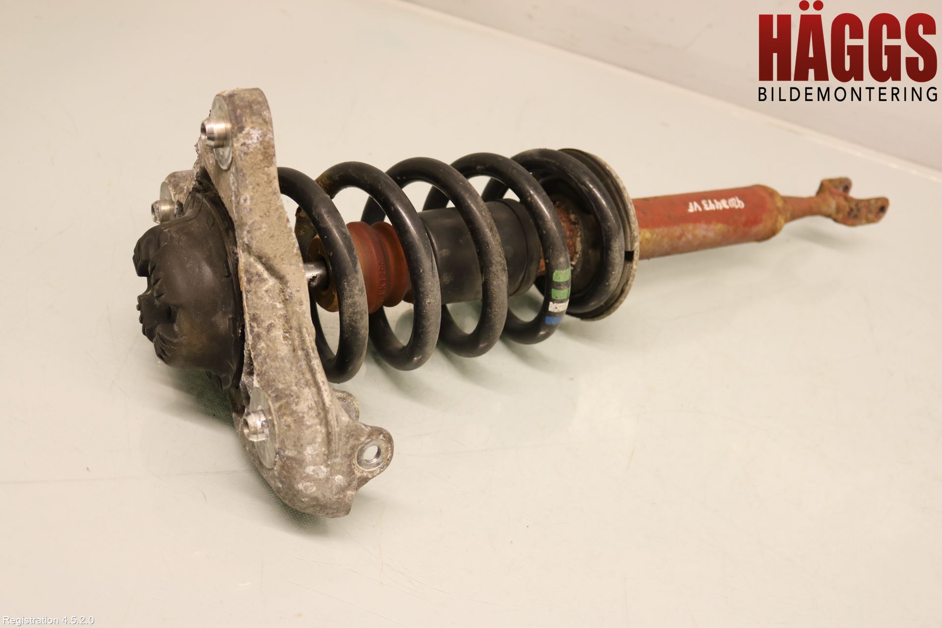 Audi A4/S4 05-07 Fjäderben Fram Vänster