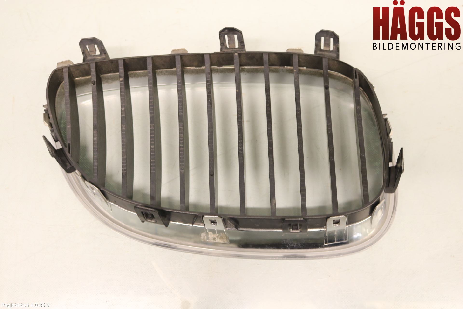 BMW 5 E60/61 Sed/Tou 02-10 Grilldel Vänster