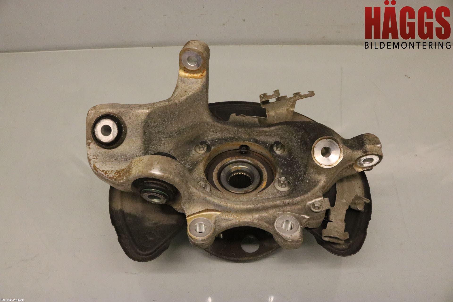 Mercedes-Benz MB E-KLASS (W213) 16-23 Hjullagerhus-Spindel Hö B