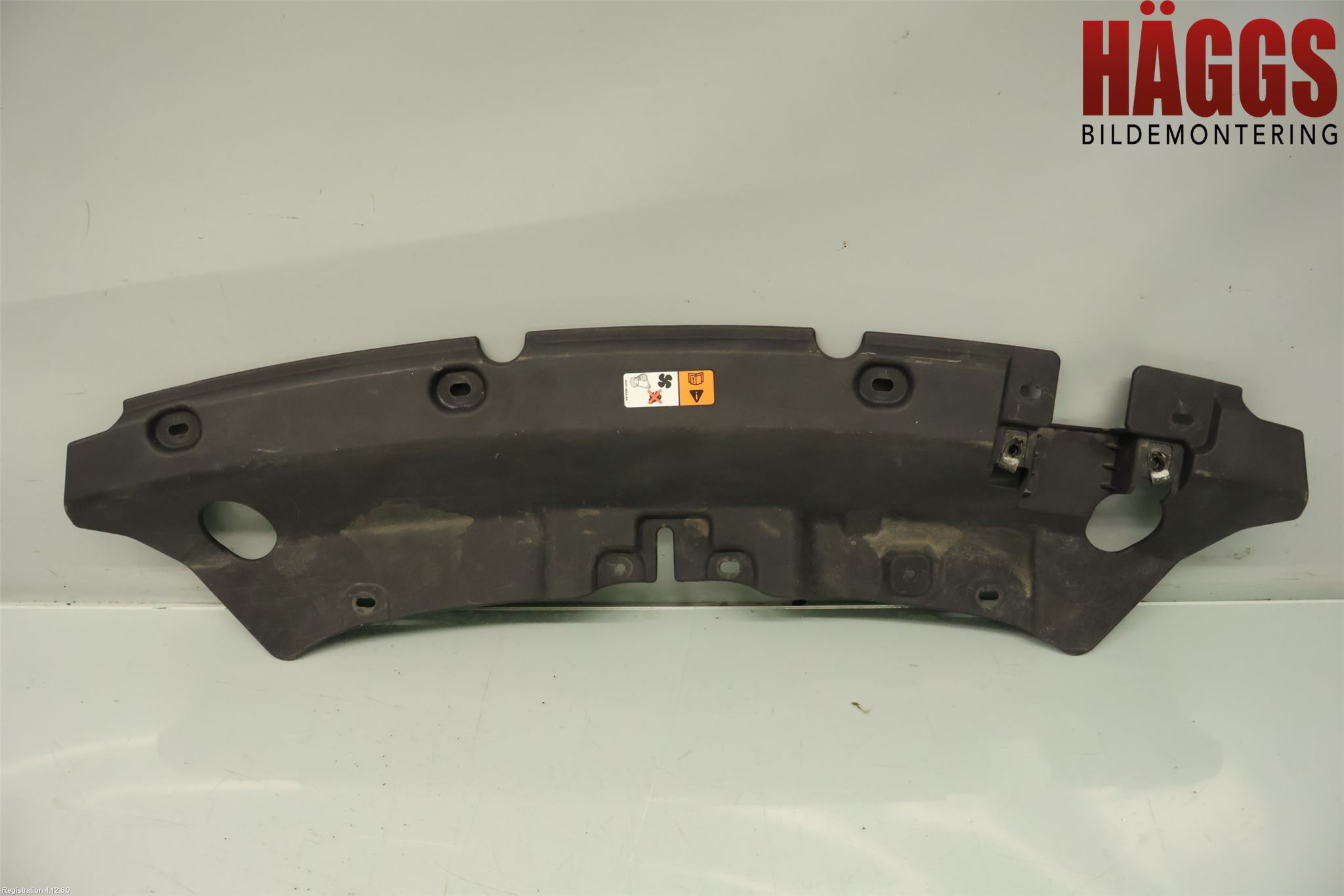 Ford KUGA 13-16 Front Huvlåsplåt-Balk