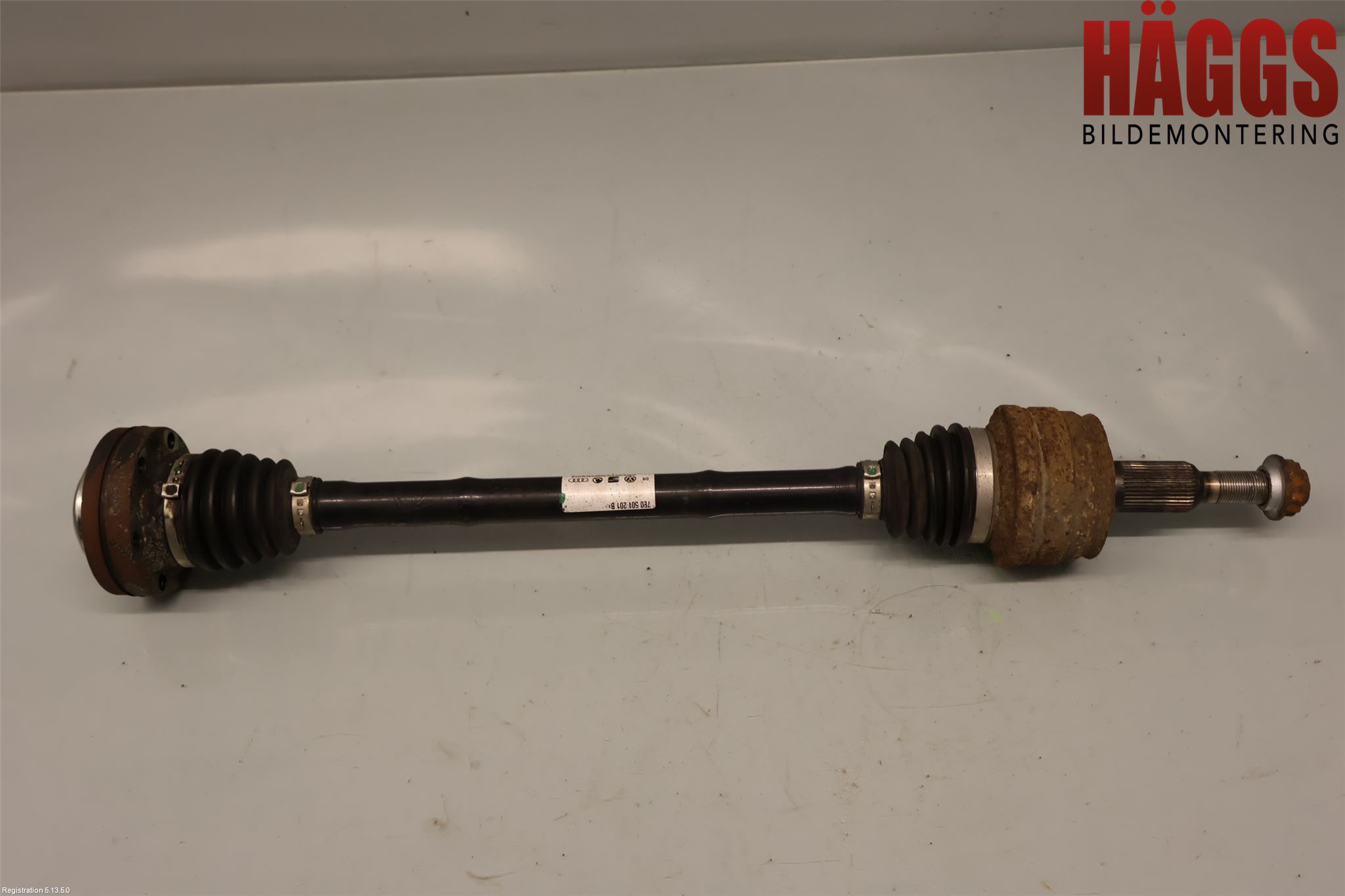 Volkswagen VW TRANSP/CARAVELLE (T5) 04-15 Drivaxel Bak Vänster