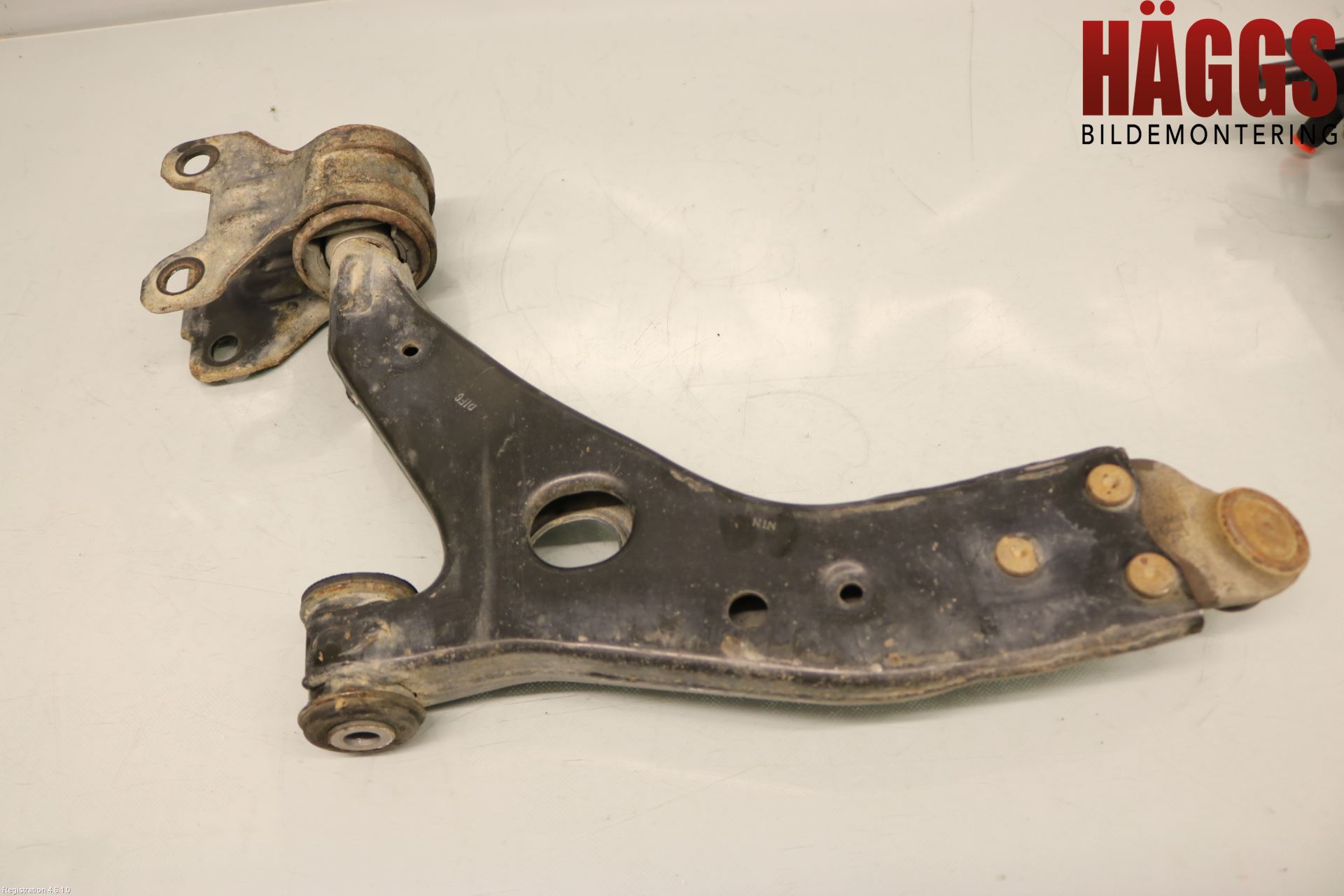Ford TRANSIT/TOURNEO CONNECT 13-22 Bärarm Fram Undre Hö