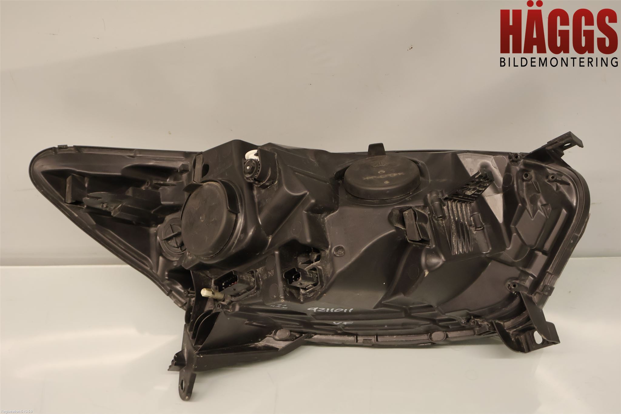 Renault CAPTUR 13-19 Strålkastare Vänster