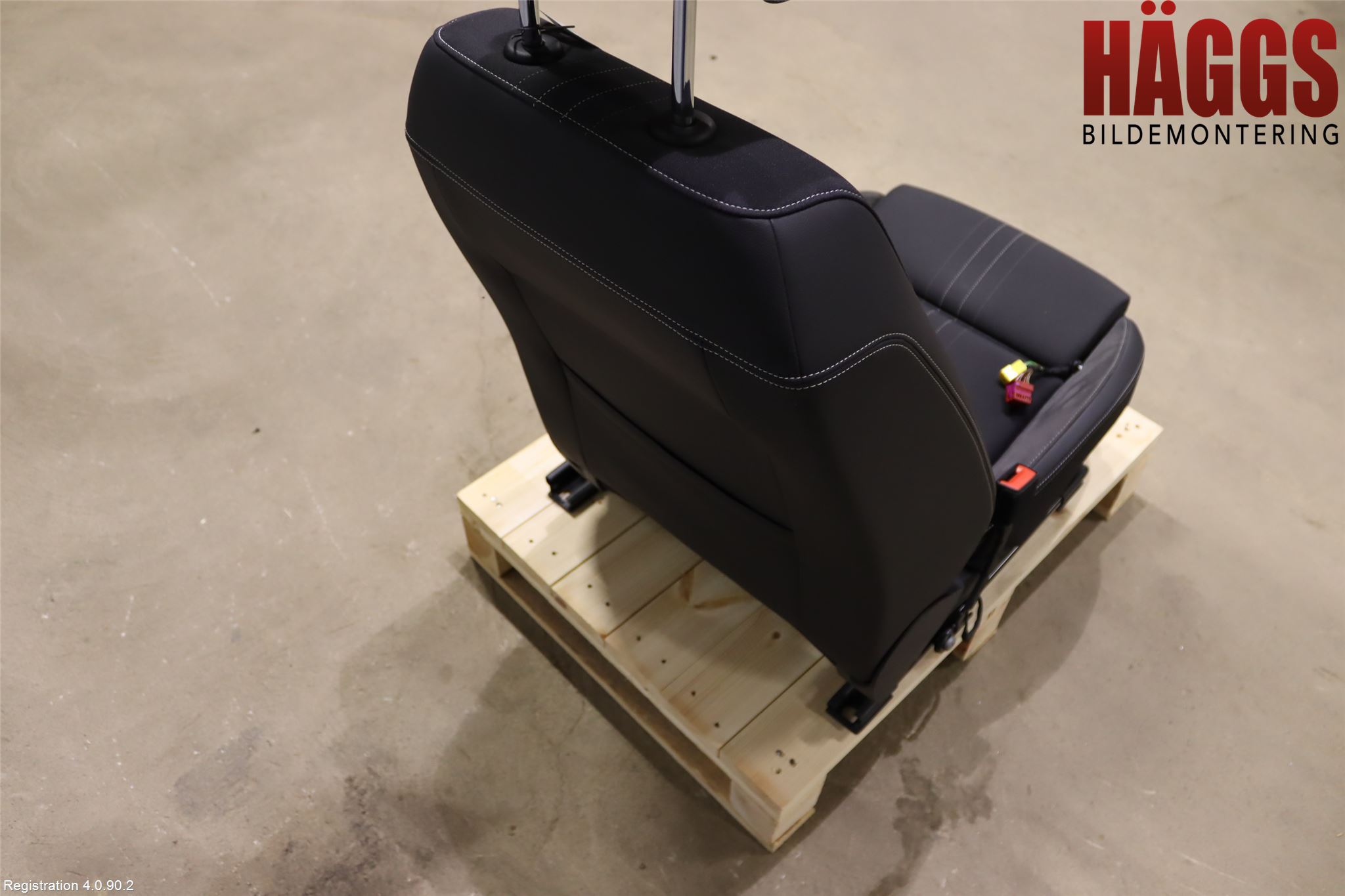 Volkswagen VW PASSAT 20-24 Inredning Stol Fram Vä