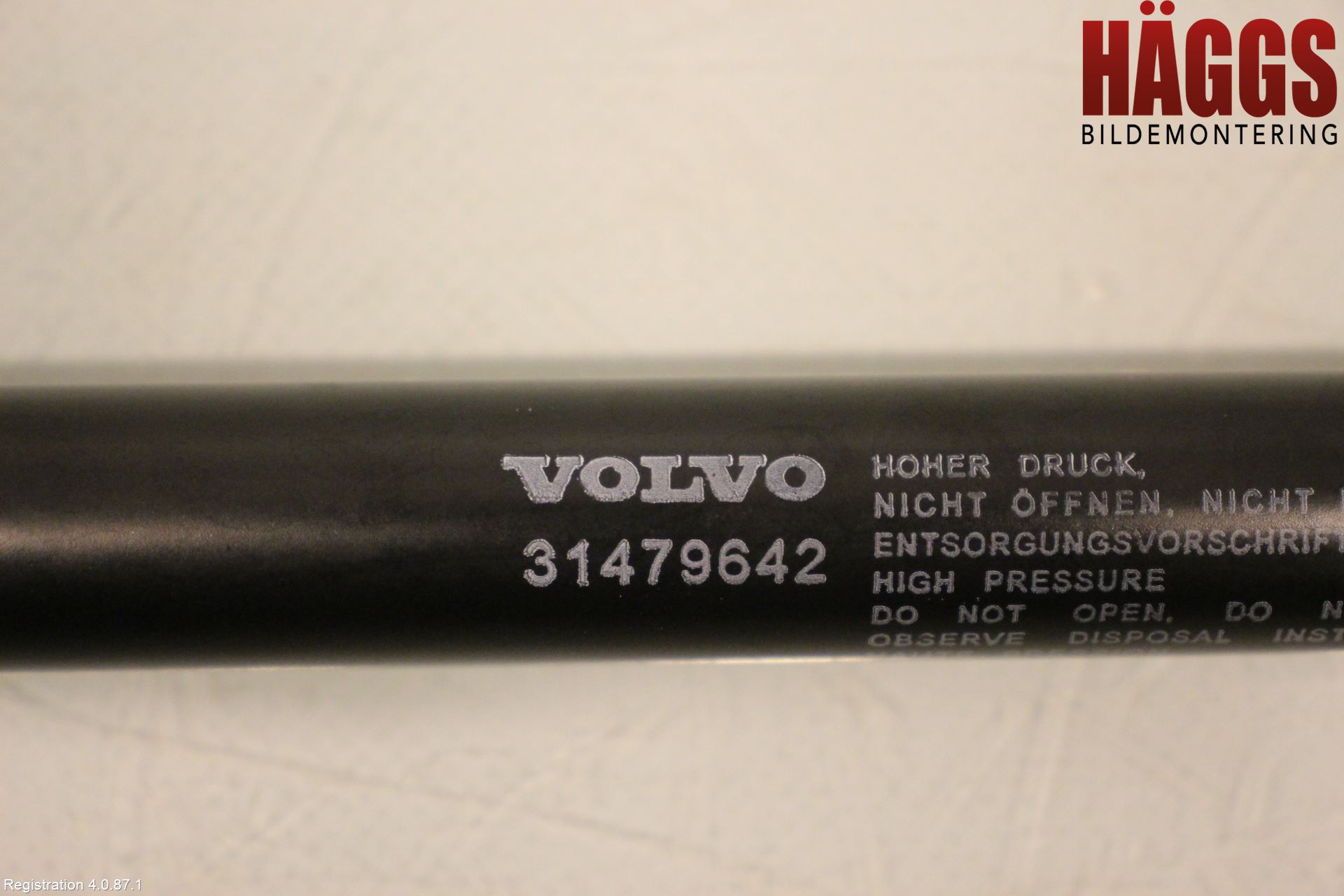 Volvo V90 17->> Gasfjäder Motorhuv