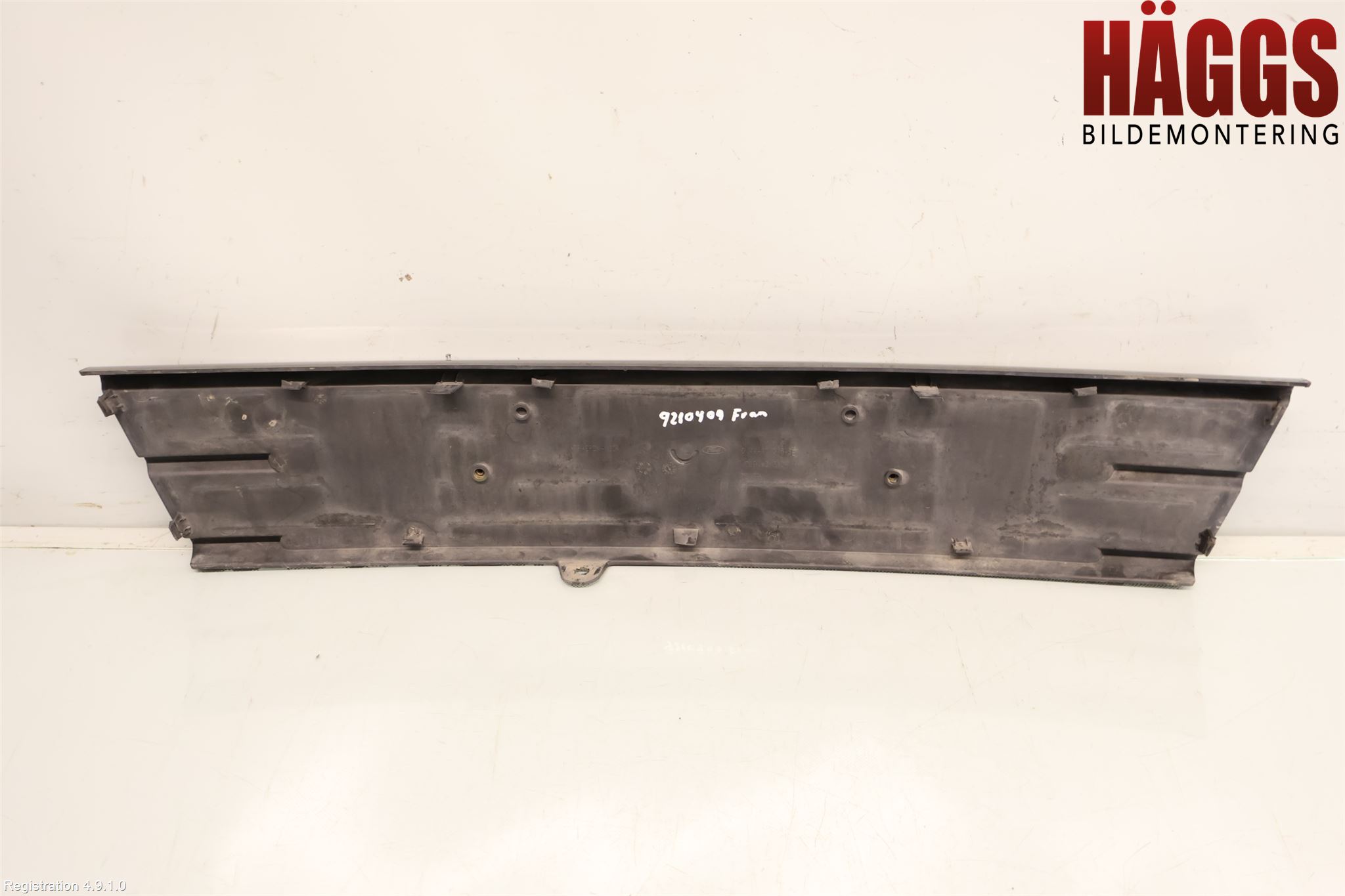 Ford KUGA 13-16 Täckplast Front