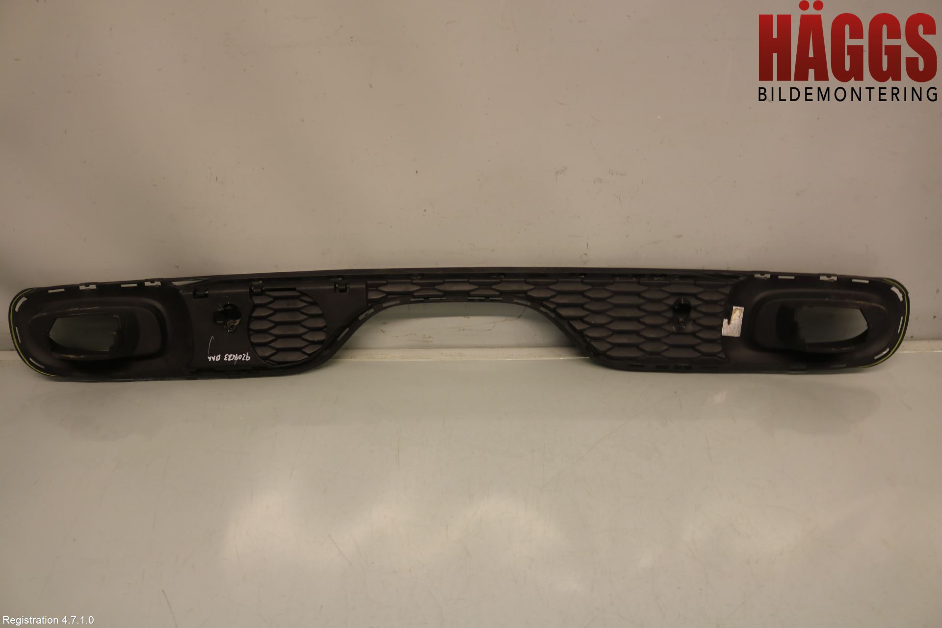 Mini COOPER CLUBMAN F54 16- Stötfångardel Bak Mitt