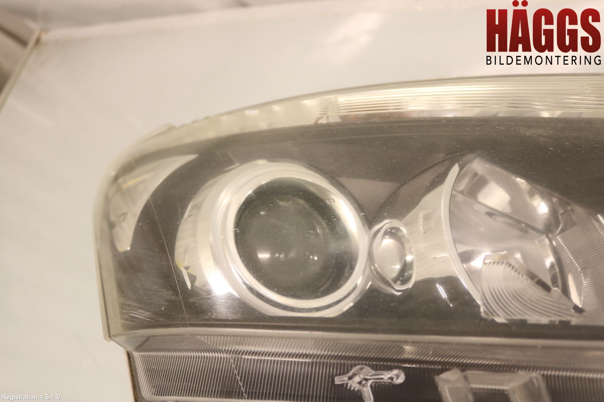 Isuzu D-MAX Strålkastare Höger