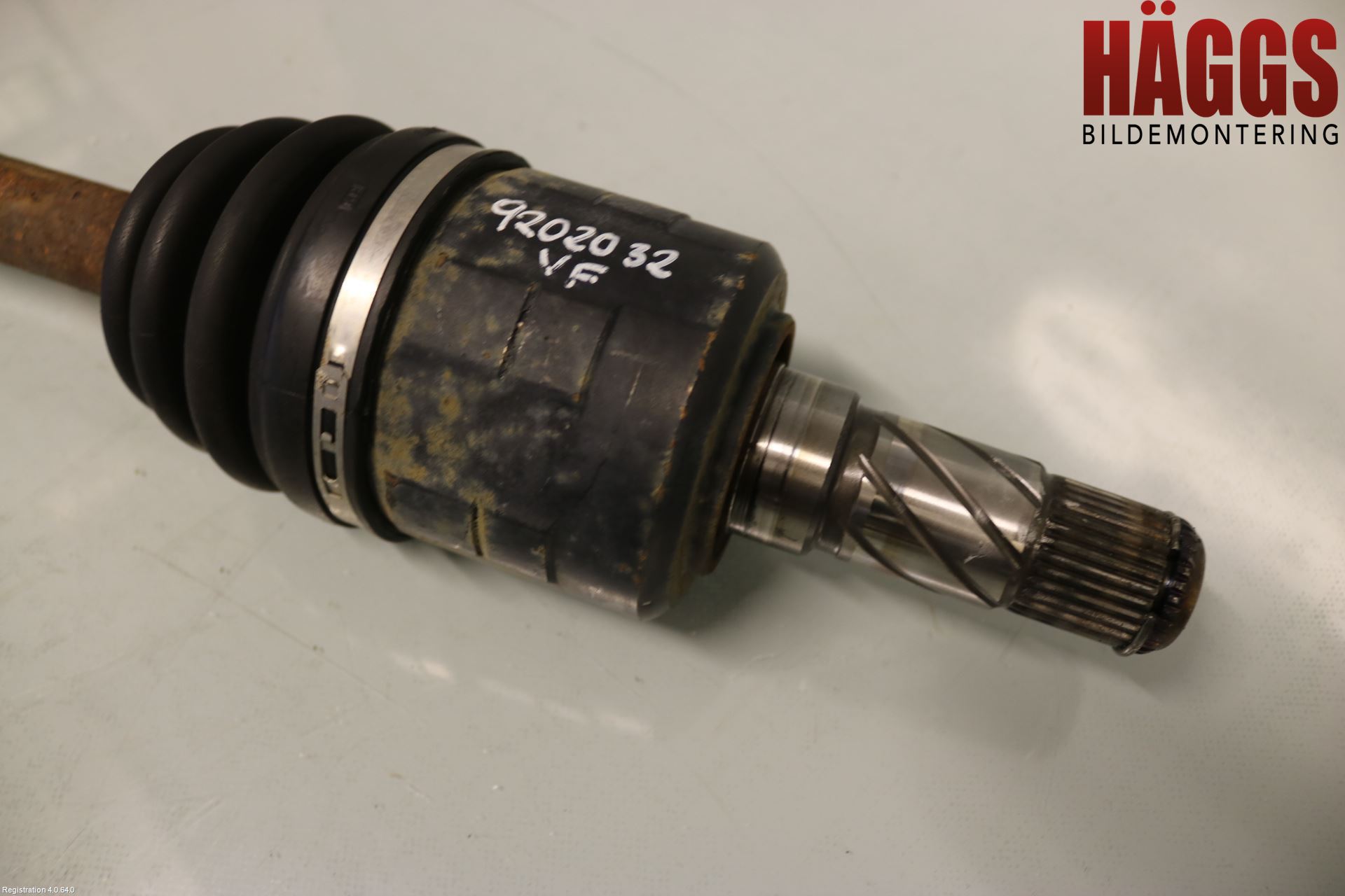 Kia SORENTO 03-09 Drivaxel Fram Vänster