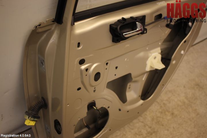 Citroen C4 I   05-10 Dörr Bak Höger