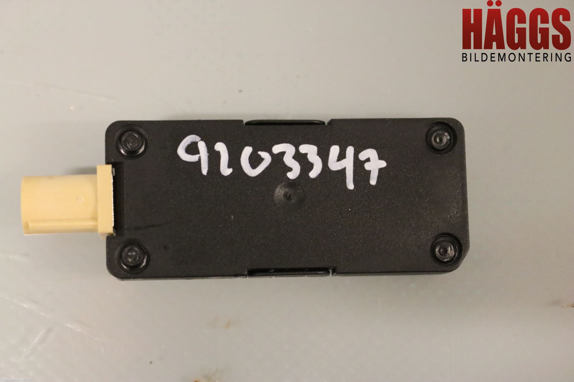 Audi A6 F2/C8 19- Antenn