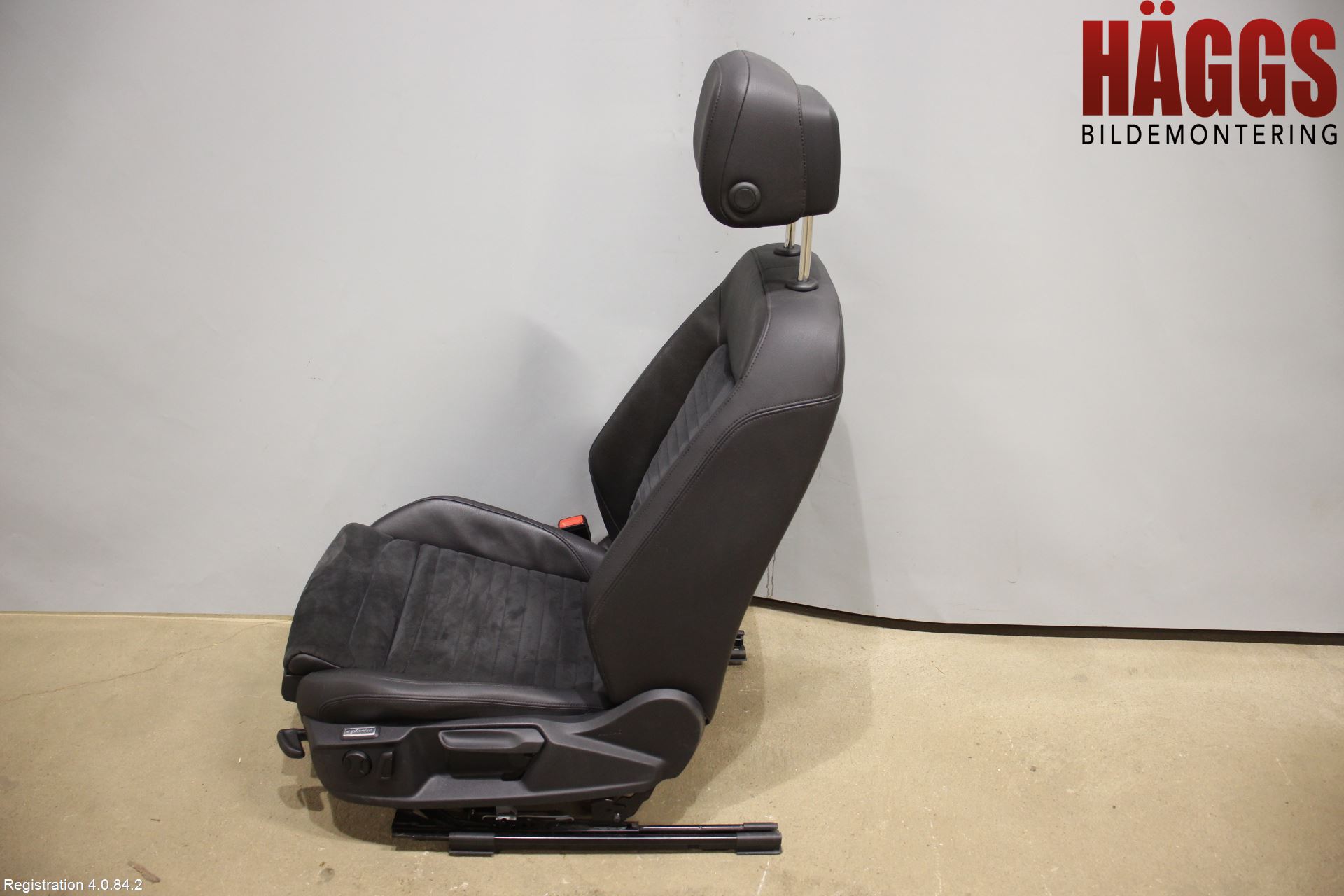 Volkswagen VW PASSAT 15-19 Inredning Stol Fram Vä