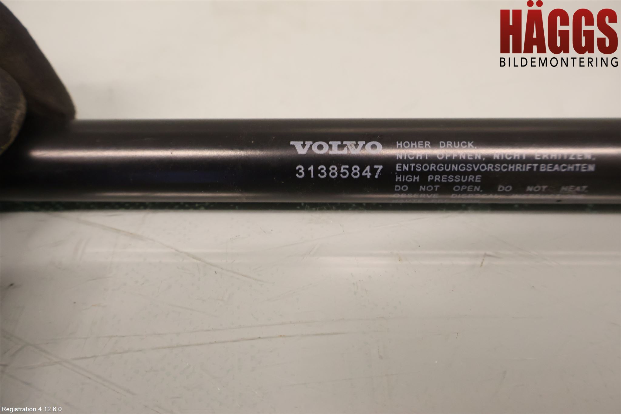 Volvo V90 17->> Gasfjäder Baklucka