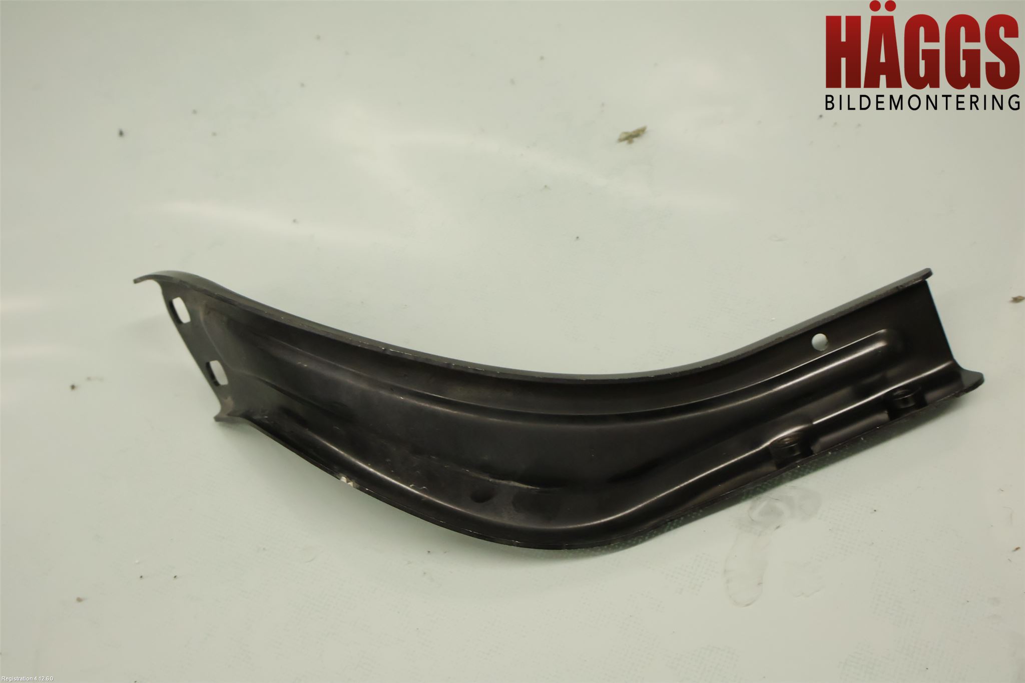 Mercedes-Benz MB E-KLASS (W212) 09-16 Frontplåt