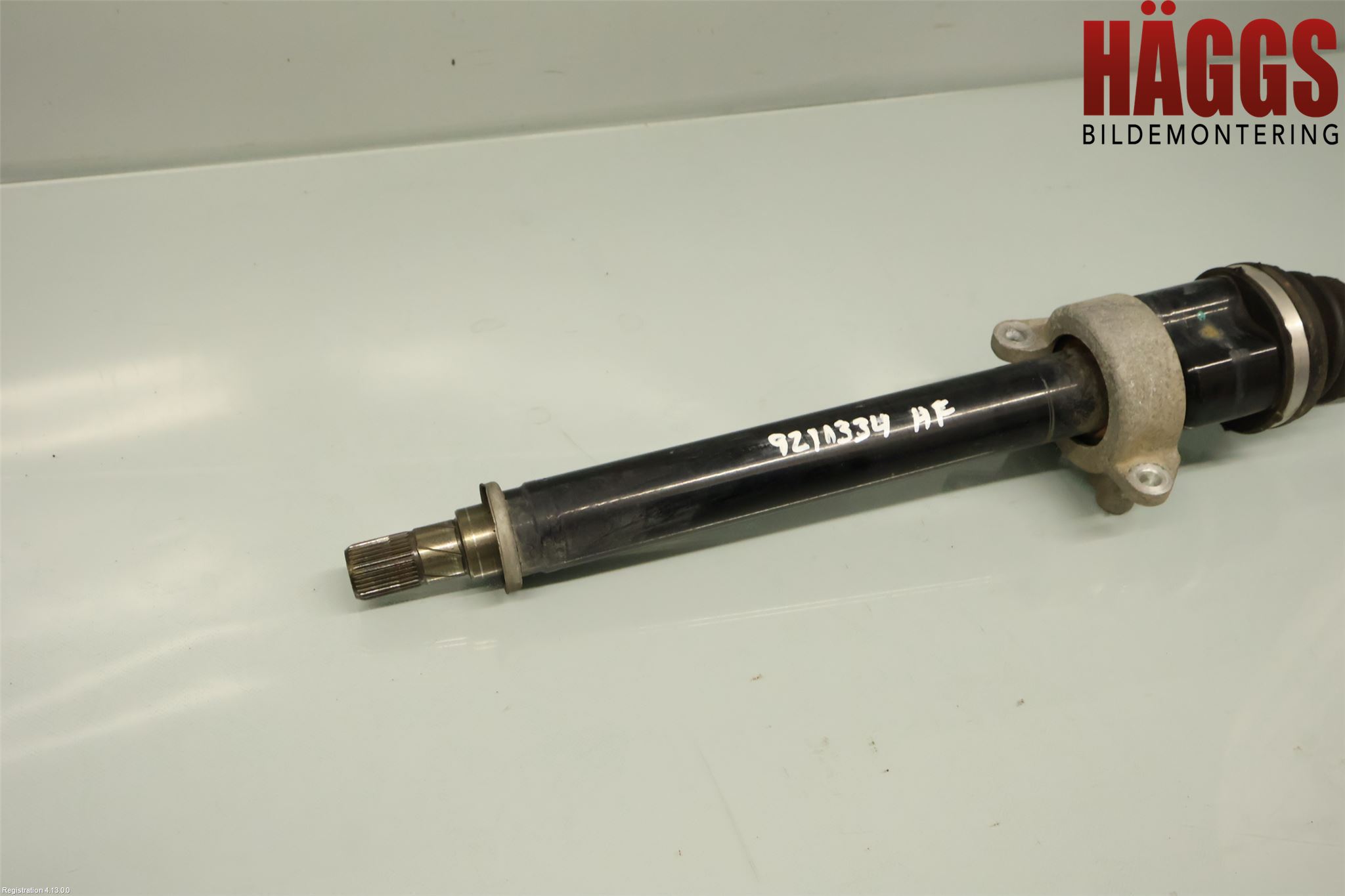 Mini COOPER CLUBMAN F54 16- Drivaxel Fram Höger