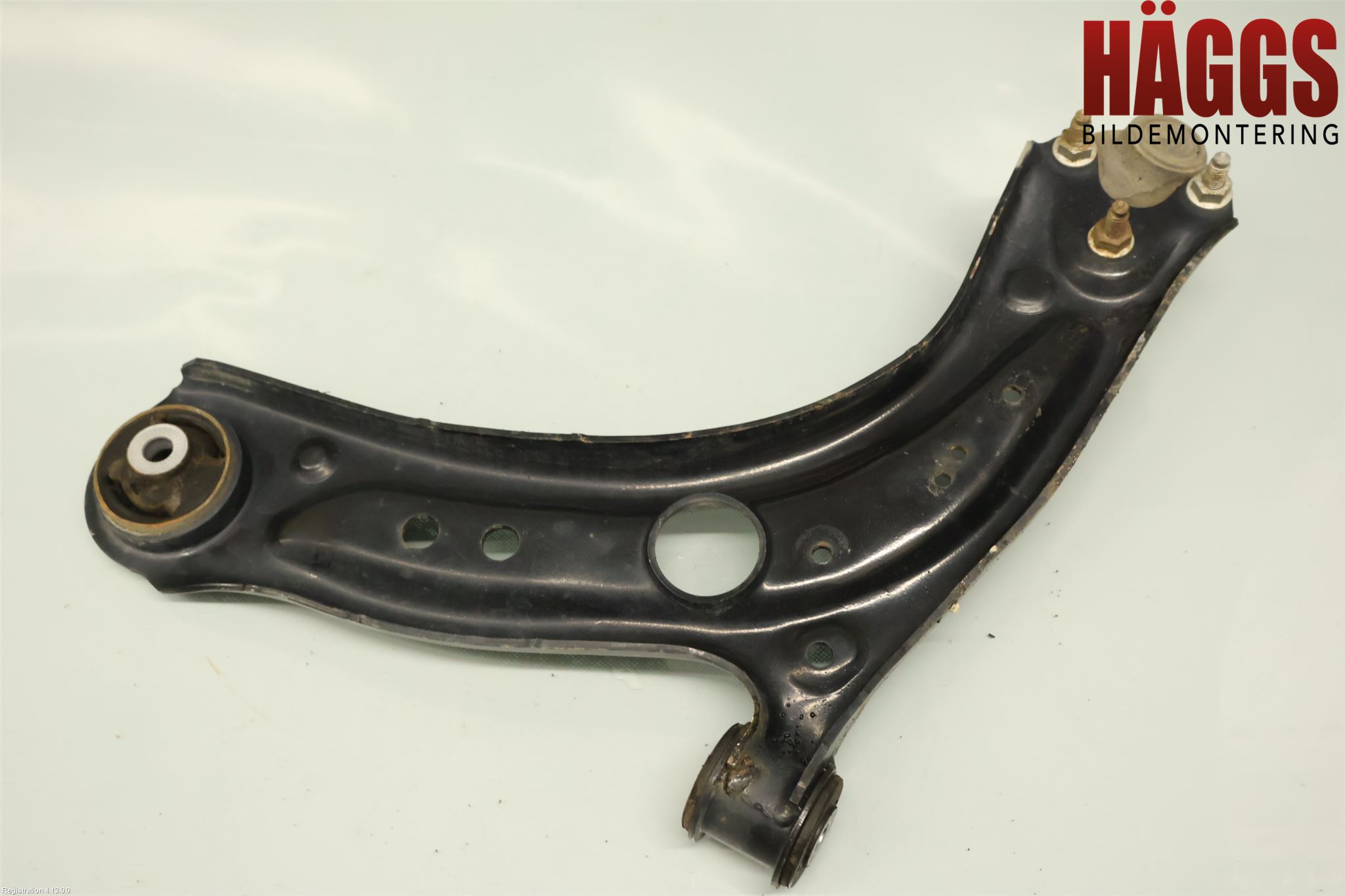 Volkswagen VW GOLF / E-GOLF VIII 20- Bärarm Fram Undre Hö