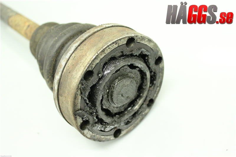 Audi A8/S8 4D 94-02 Drivaxel Bak Höger