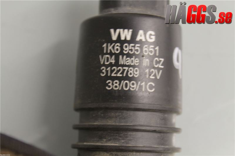 Volkswagen VW TOURAN 03-10 Spolarpump Vindruta
