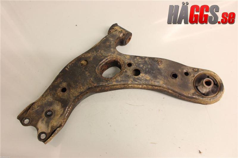 Toyota AURIS 10-12 Bärarm Fram Undre Hö
