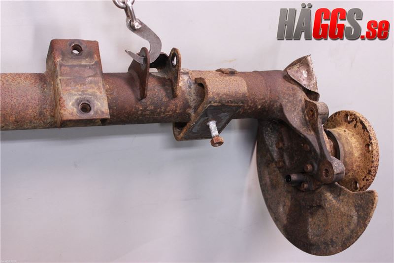 Volkswagen VW CADDY      04-10 Bakaxel