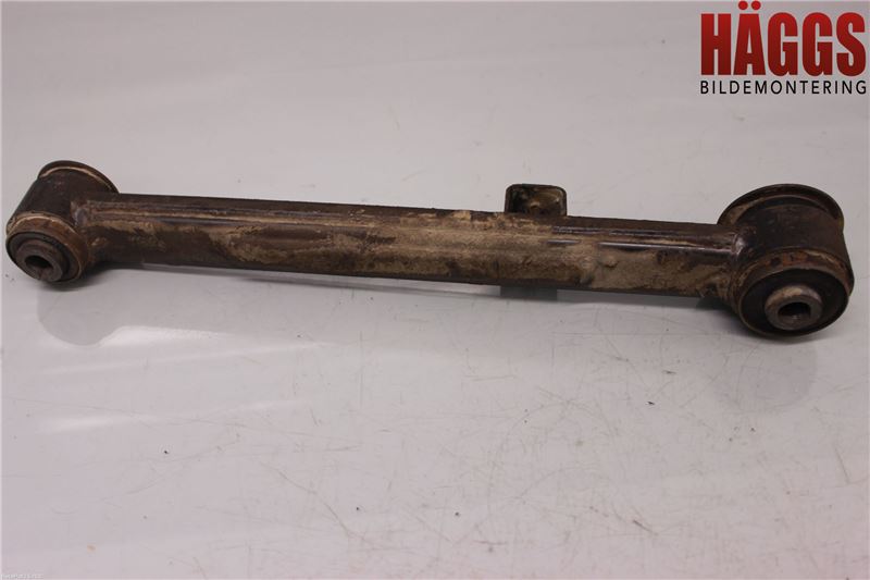 Dodge PICK UP RAM 81- Bärarm Bak Övre Höger