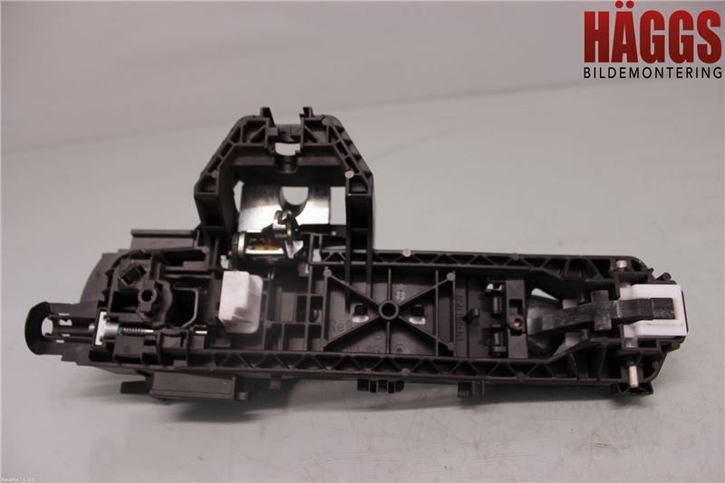 Mercedes-Benz MB E-KLASS (W212) 09-16 Dörrhandtag Yttre Hö