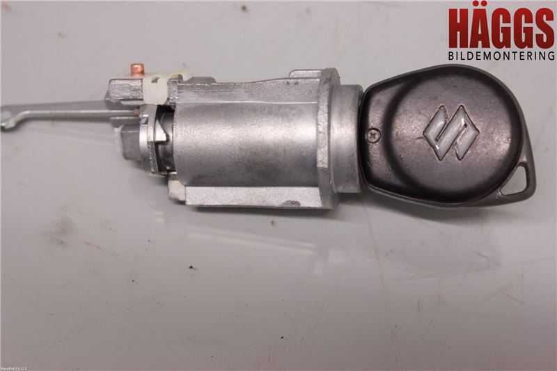 Suzuki SWIFT 11-16 Låscylinder-Cylindrar
