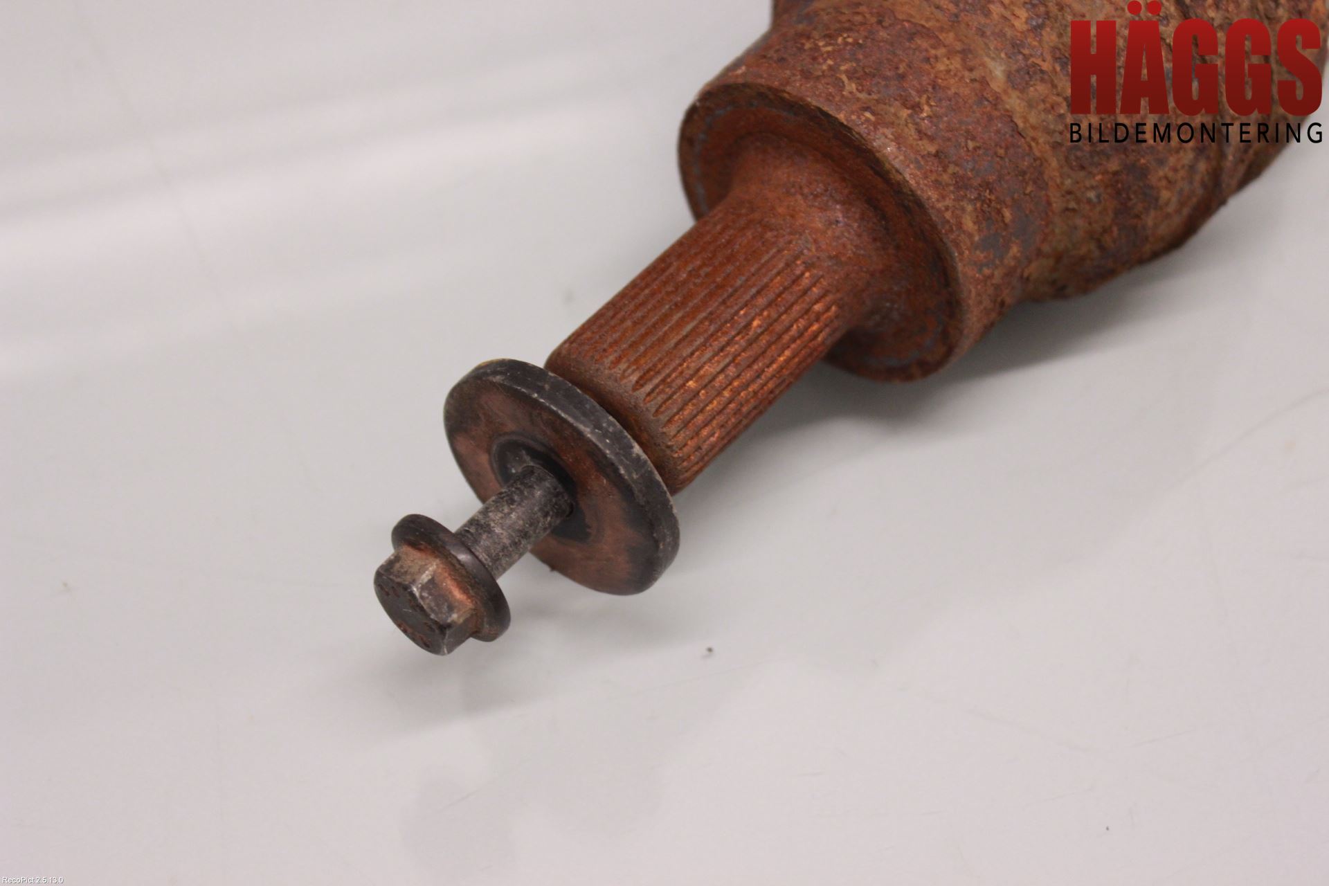 Volvo XC90 07-14 Drivaxel Bak Vänster