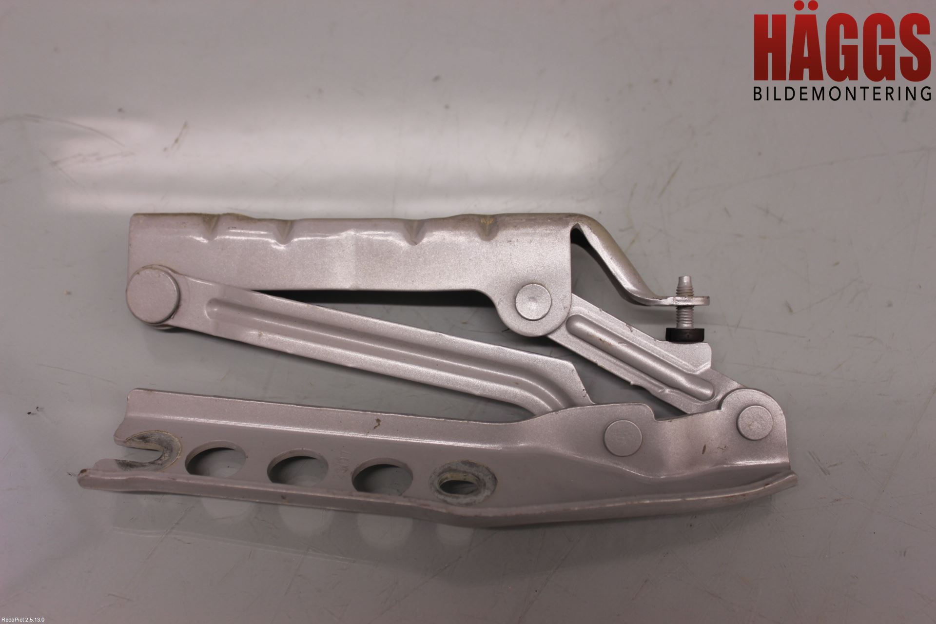 Skoda PRAKTIK Huvgångjärn