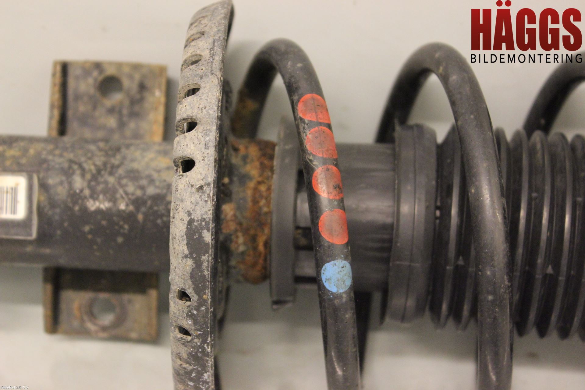 Skoda PRAKTIK Fjäderben Fram Höger