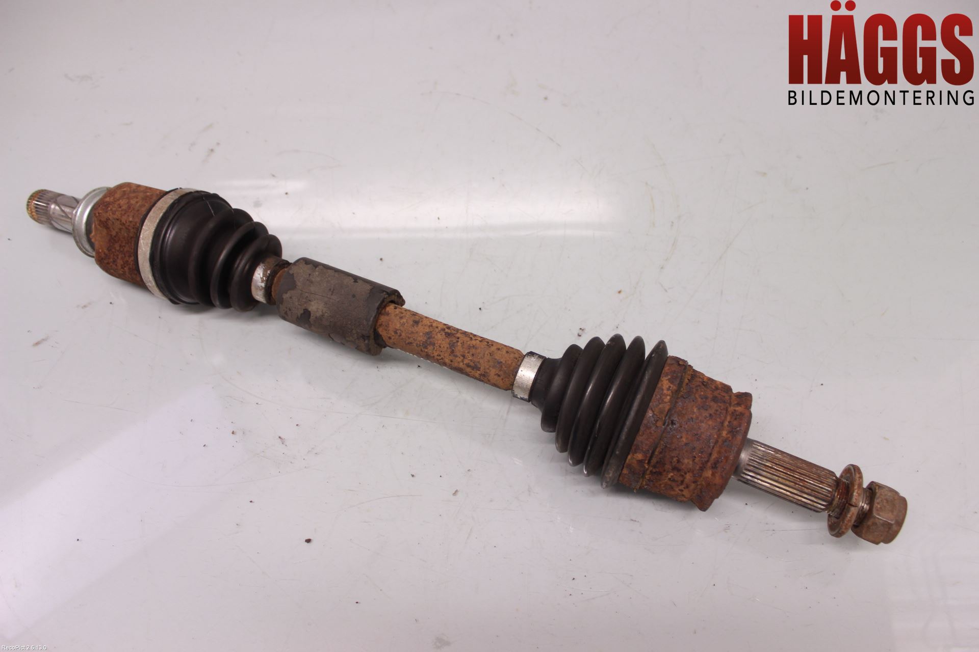 Mitsubishi COLT   04-08 Drivaxel Fram Vänster